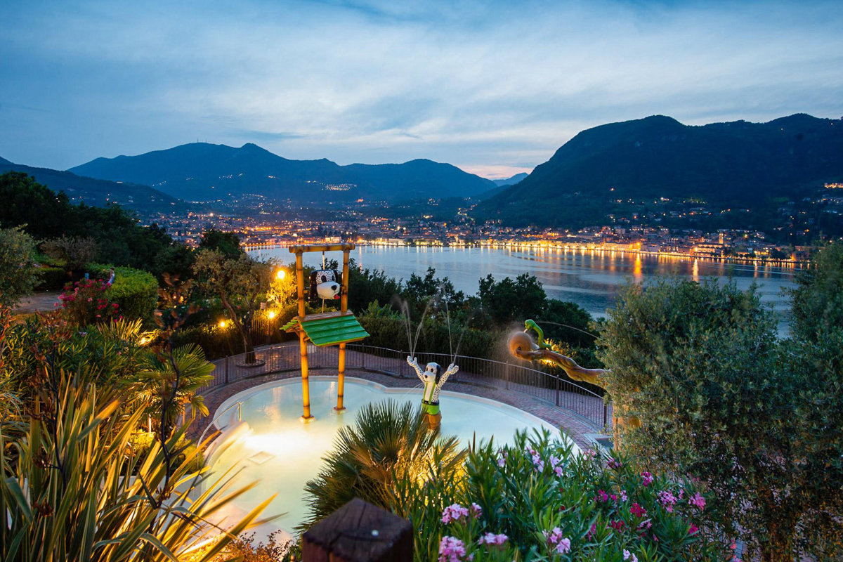 Weekend Glamping Resort | 4 star campsite | Aqua park