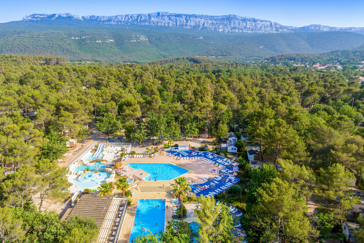 Campingplatz Nans-les-Pins | 4 und 5 sterne mit Aquapark | Campings.Luxury