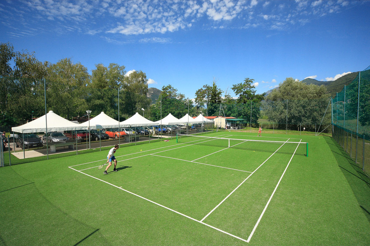 Isolino Village | Lake Maggiore campsite | Aquatic park