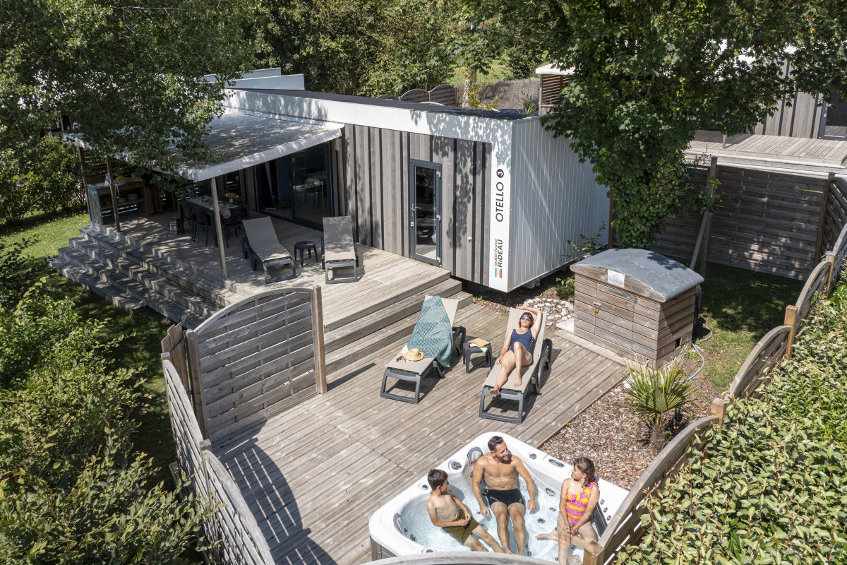 Campsites Lower Normandy | 4 and 5 stars with water park | Campings.Luxury