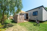 Stacaravan PRIVILEGE 3 kamers en privé jacuzzi, 2 badkamers, Airco, Tv , Plancha , Wifi, lakens - Les Galets
