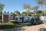 EMPLACEMENT DREAM - TENTE/CARAVANE ET VOITURE - CAMPING CAR - Garden Paradiso