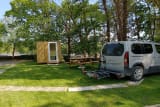 Forfait Premium avec sanitaires privés + cuisine (1 tente, caravane ou camping-car /électricité 16A) - La Hallerais