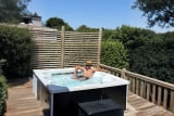 Mobil Home Côté Jardin 3 Pièces 4 Personnes + Jacuzzi + TV - Kersentic