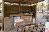 SIGNATURE Stellplatz mit ausgestatteter Terrasse - Club Le Vivier