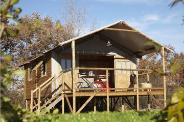 Lodge Cabin 27m² - 2 bedrooms + terrace 12m² - CosyCamp