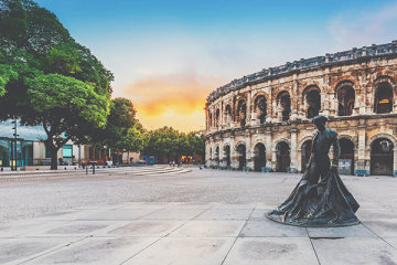 Nîmes