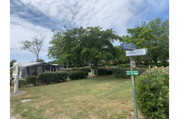 Piazzola con servizi igienici individuali - L'Océano d'Or