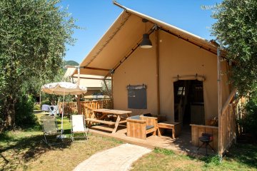 Safari Lodge - Weekend Glamping Resort