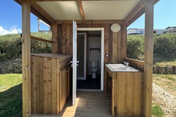 Emplacement avec sanitaire individuel - Les Iles