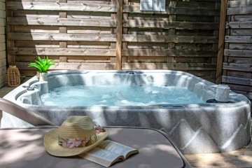 Cottage Romarin 3 Pièces 4 Personnes Climatisé Spa Privatif - Le Luberon