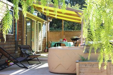 Starcaravan Prestige met Spa - 36m² - 4 slaapkamers - Le Mas de Pierredon