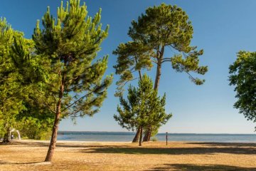 Zeltplatz mit Strom -Fußgänger Seeblick - 1. Reihe - Club Navarrosse Plage