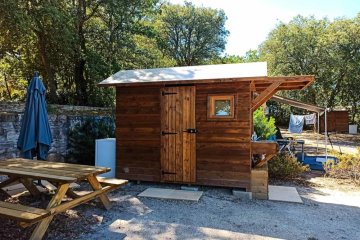 Emplacement Premium avec sanitaire privé - Domaine d'Arnauteille