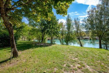 Confort Pitch Package - Lake View - Le Lac Bleu