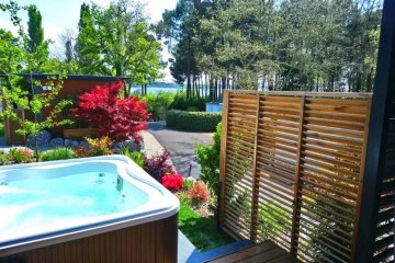 Pagoda Cottage 2 persone, 1 camera da letto, 1 bagno, Premium, vista lago, spa - Domaine Les Oréades