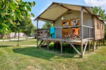 Cabane Lodge Bois sur pilotis Standard 38m² (2 chambres) dont terrasse couverte 12m² + TV - Les Ondines