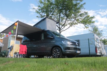 EMPLACEMENT DREAM - TENTE/CARAVANE ET VOITURE - CAMPING CAR - Garden Paradiso
