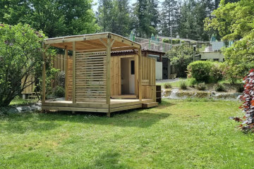 Emplacement Luxe Plus - Sanitaire individuel + Terrasse - Le Séquoia