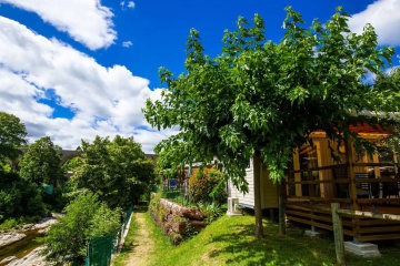 camping domaine de la plage neyrac les bains