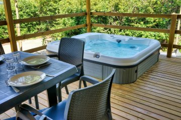 Mobile home BALNEO (AIR-CONDITIONING + tv + Dishwasher + Hot tub) - Les Champs Blancs