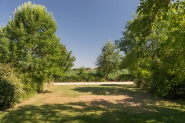 Emplacement VISTA - SANITAIRE PRIVE -220m² a 260m² - Electricité 10A - Eau - Evacuation - Le Camp de Florence