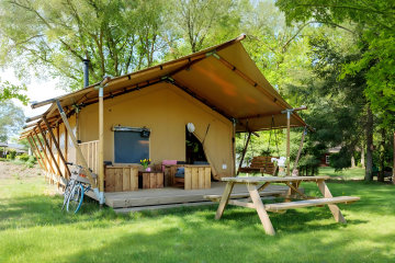 Sunshine 49 - Arden Parks Petite Suisse