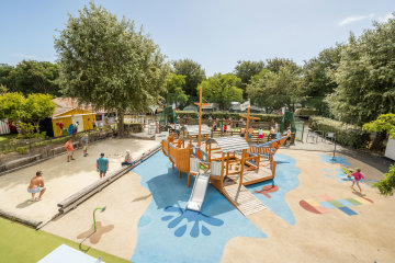 camping le suroit le bois plage en re