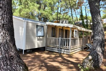 Mobil Home GRAND LARGE 4 Pièces 6/8 Personnes + TV - Parfums d'été