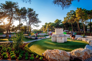 resort zaton glamping village nin