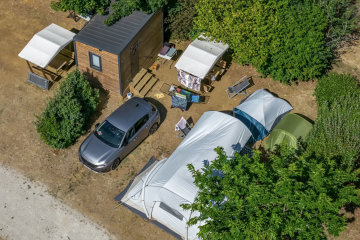 Emplacement Privilège 2/6 pers. 100 m² - Eden Villages Les Truffières de Dordogne