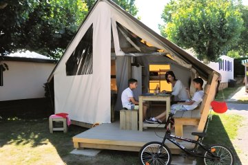 Bungalow Junior 4 personnes 2 chambres 17m² - Les Pirons
