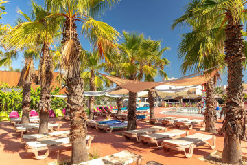 camping la plage et le bord de mer vendres plage