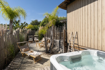 Cottage MOOREA DOUBLE PREMIUM - 2 chambres + 1 modulte parentale 3 salles de bain clim jacuzzi - Domaine du Colombier