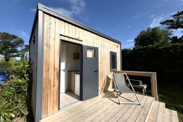 Pitch Premium with private facilities - Le Moteno