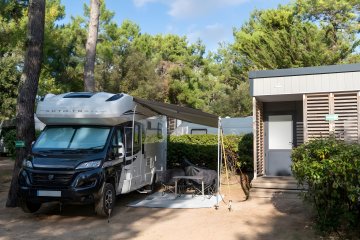 Pitch + Toilet blocks PREMIUM - Interlude