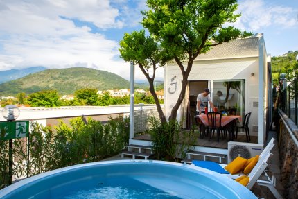 BUNGALOV OLEANDRO n° 2 + Jacuzzi - Park Mara