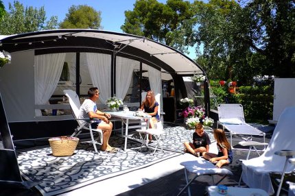 STANDARD DELUXE - Playa Montroig