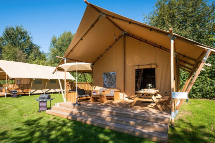 Spotty Lodge Family - Papillon Country Resort