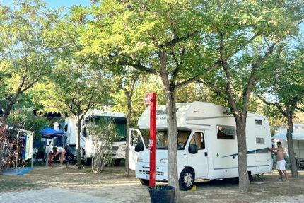 Pitch camping-car standard C/Bagno - Pineto Beach Village