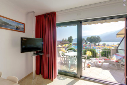 Bilo Pool - Isolino Village