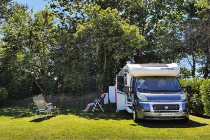 Emplacement Confort 2/6 personnes - Kersentic