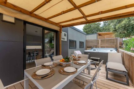 TAOS Premium Jacuzzi 4 CH 8 PERS - Domaine de Miremer