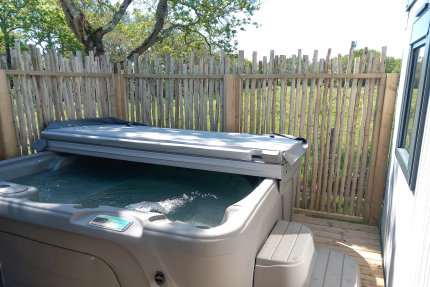 Gamme Quattro Premium avec Jacuzzi - Les Brillas