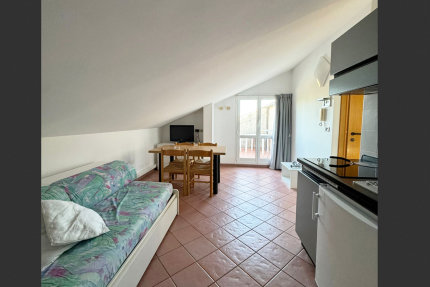 ZWEI-ZIMMER-WOHNUNG UNTER DEM TOP - Pian dei Boschi
