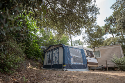 Campingplaats 85-100m² - Les Genets