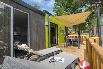 Mobilheim Ciela Prestige – 2 Schlafzimmer, davon 1 Master-Suite – Bettwäsche, Handtücher und Grill inklusive - La Farigoulette