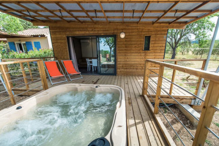 Chalet Luberon - 35m² - 2 slaapkamers + Jacuzzi (4 volwassenen & 1 kind tot 12 jaar) - Les Hautes Prairies