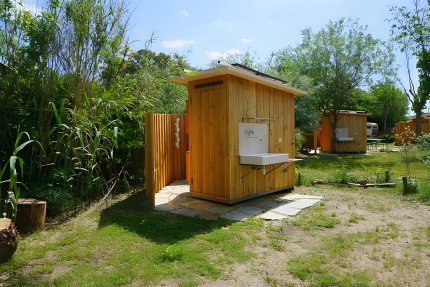 Emplacement Caban'O premium extérieur - Beauregard Plage