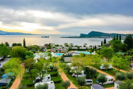 Pitch XL Pool (Campervans/Roulotte + electricity 10A + water point), 110/120 m2 - Europa Silvella